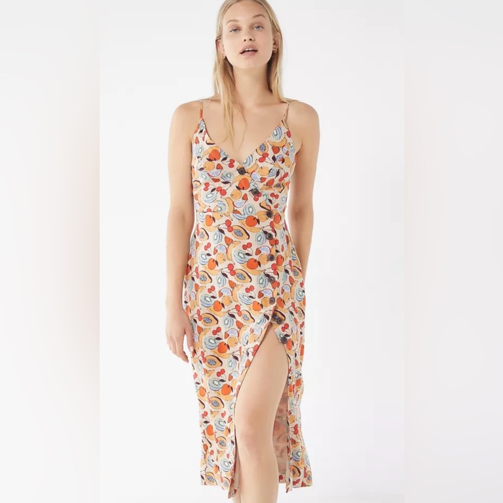 New Urban Outfitters Amber Linen Fruit Dress Size Medium-large